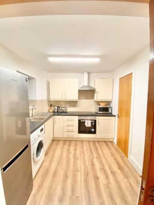 2 Bed In Centre Apartamento *